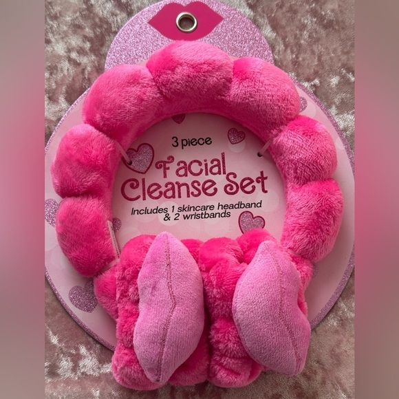 🌞Hello Kitty Beauty Set - Picture 2 of 5